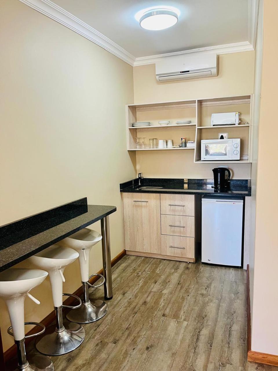 בופורט ווסט 17 On Bird Guest House מראה חיצוני תמונה